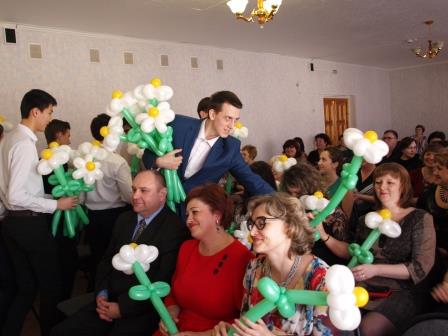 6 дети поздравляют